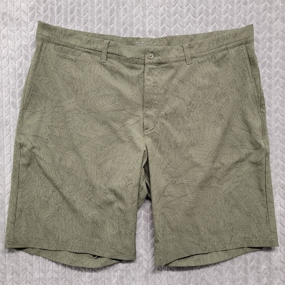 Nike Golf Standard Fit Dri-Fit Green Modern Print Shorts 803047 Men's‎ Size 40 - Picture 1 of 8